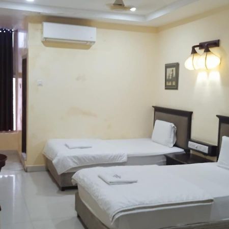מלון ולורה Sriannamalaiyar Residency מראה חיצוני תמונה
